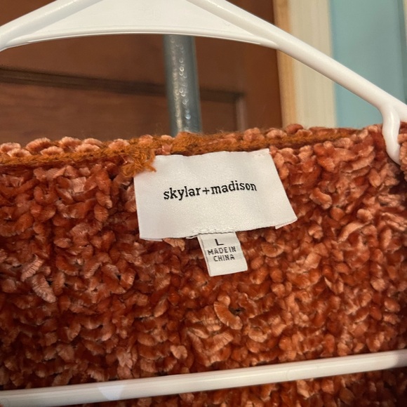 skylar and madison sweater - Picture 2 of 4